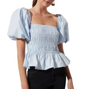 ASTR the Label Bubble Sleeve Smocked
Blouse LIGHT BLUE, Size Small